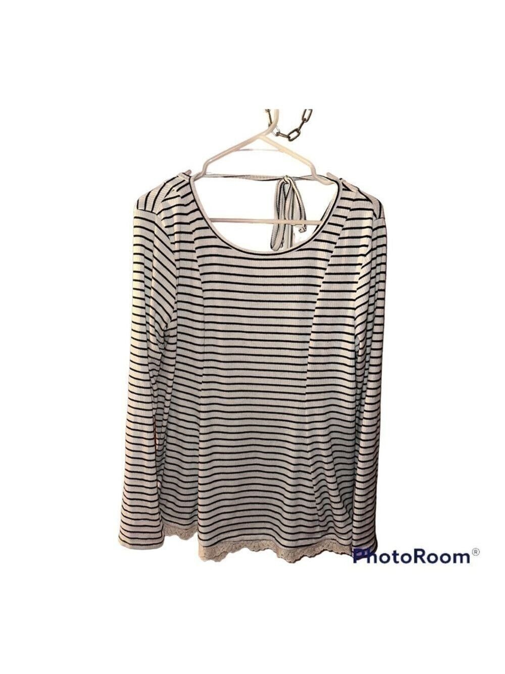 𝅺Xhiliration Scoopneck Lace Long-Sleeve Striped Top with Low-Back Tie